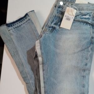 m n n l B221 Flare Denim